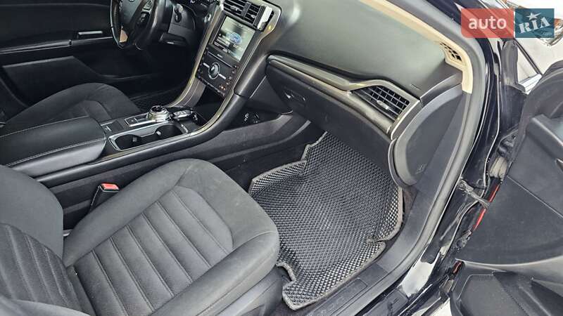 Седан Ford Fusion 2016 в Новояворівську фото 12 Седан Ford Fusion 2016 в Новояворівську