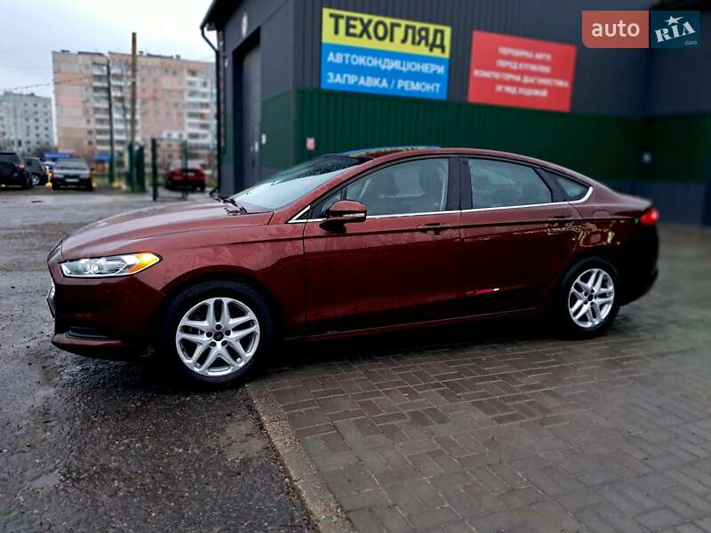 Седан Ford Fusion 2015 в Запоріжжі