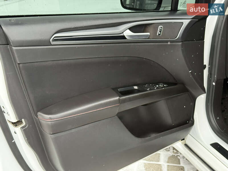 Седан Ford Fusion 2014 в Днепре