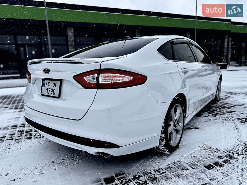 Седан Ford Fusion 2014 в Днепре