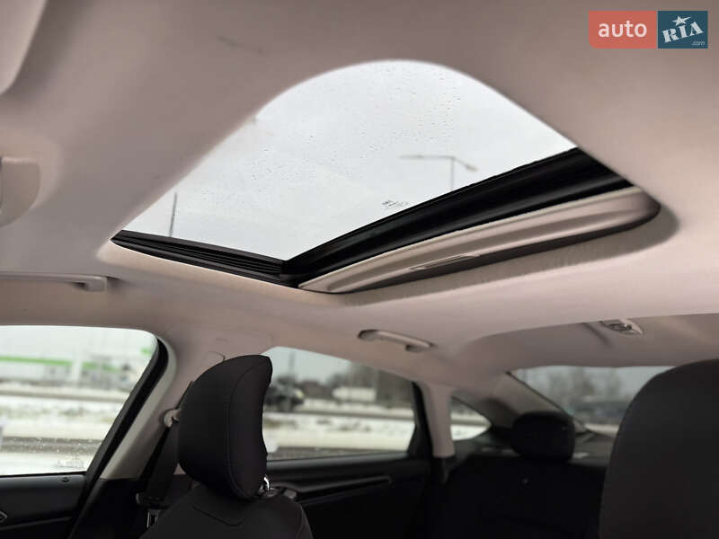 Седан Ford Fusion 2014 в Днепре