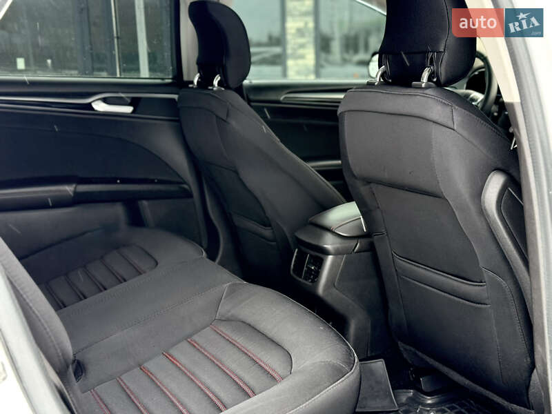 Седан Ford Fusion 2014 в Днепре