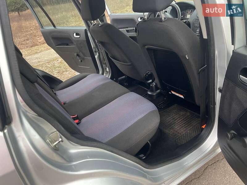 Хетчбек Ford Fusion 2008 в Кременчуці