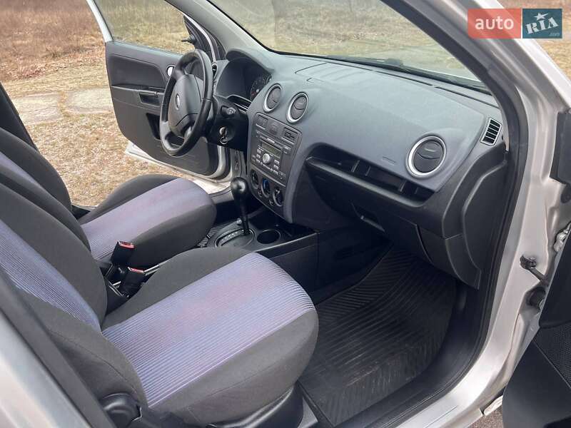 Хетчбек Ford Fusion 2008 в Кременчуці