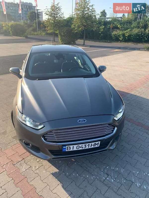 Седан Ford Fusion 2013 в Полтаві