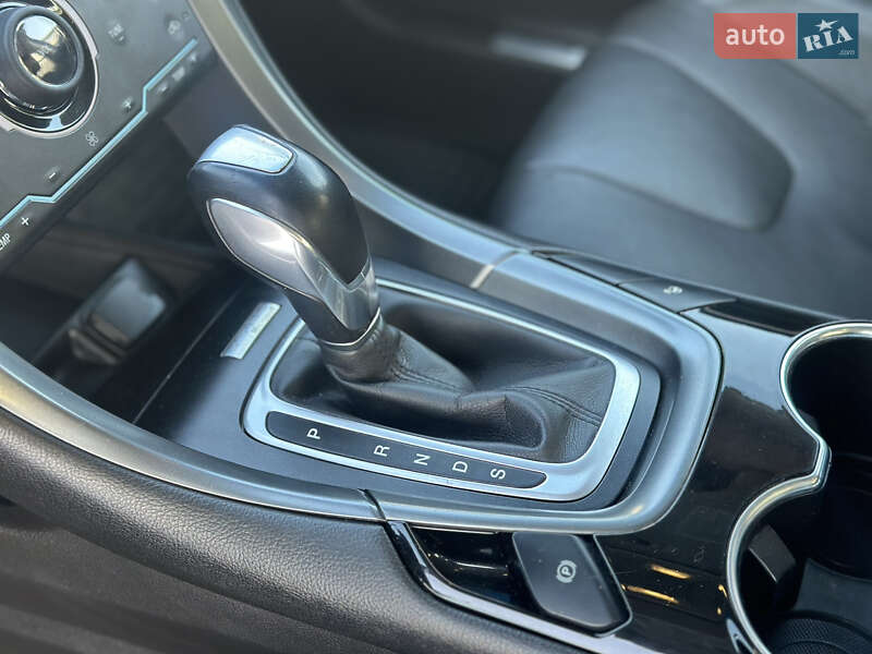 Седан Ford Fusion 2014 в Днепре