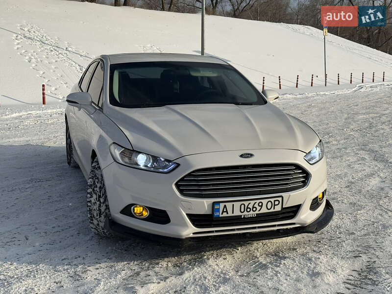Седан Ford Fusion 2014 в Киеве фото 2 Седан Ford Fusion 2014 в Киеве