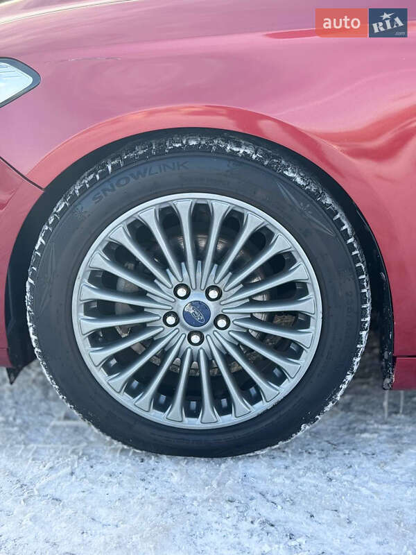 Седан Ford Fusion 2013 в Києві