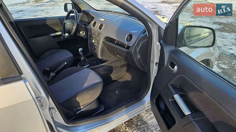 Хэтчбек Ford Fusion 2010 в Киеве