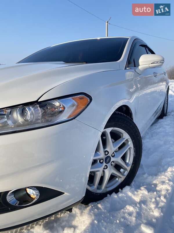 Седан Ford Fusion 2015 в Днепре