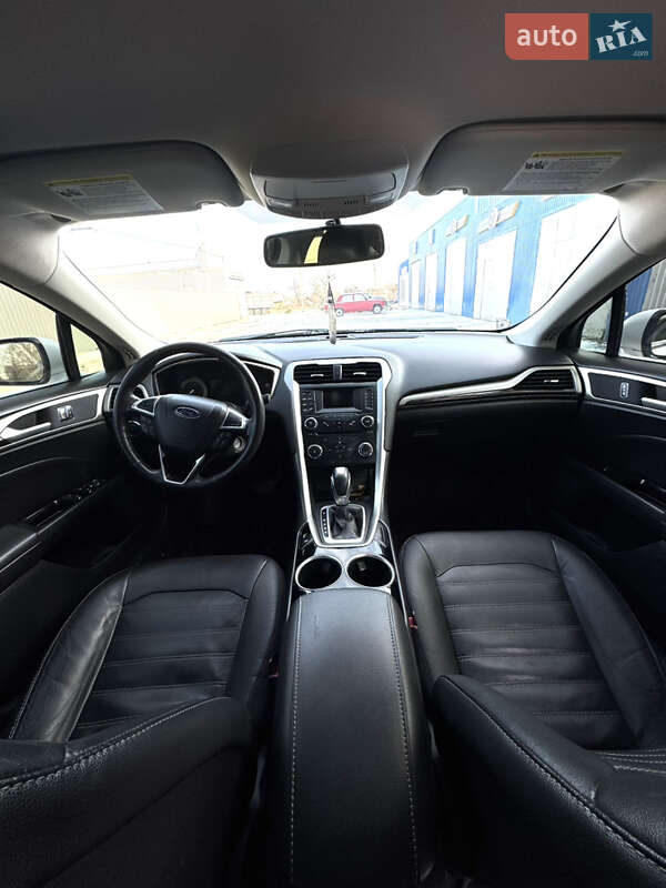 Седан Ford Fusion 2013 в Каменке