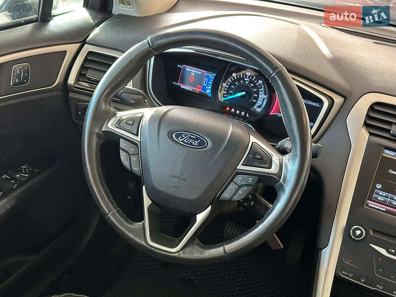 Седан Ford Fusion 2014 в Одесі