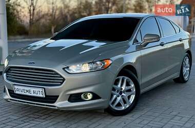 Седан Ford Fusion 2014 в Днепре