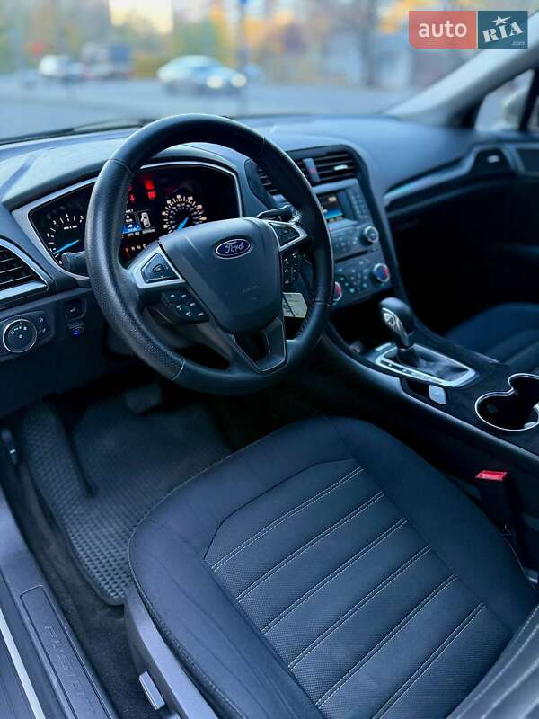 Седан Ford Fusion 2014 в Дніпрі