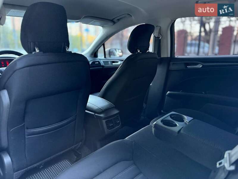 Седан Ford Fusion 2014 в Дніпрі