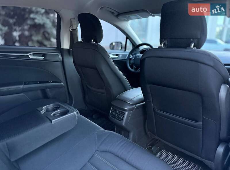 Седан Ford Fusion 2014 в Дніпрі