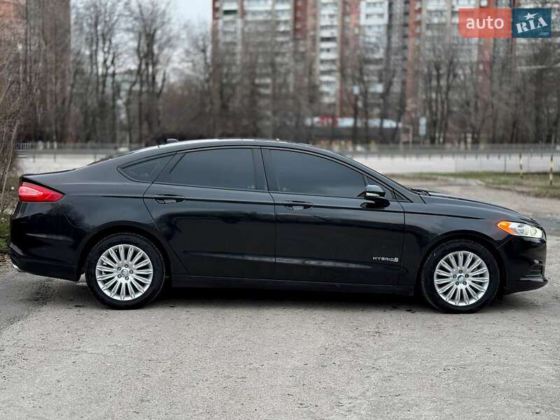 Седан Ford Fusion 2012 в Днепре