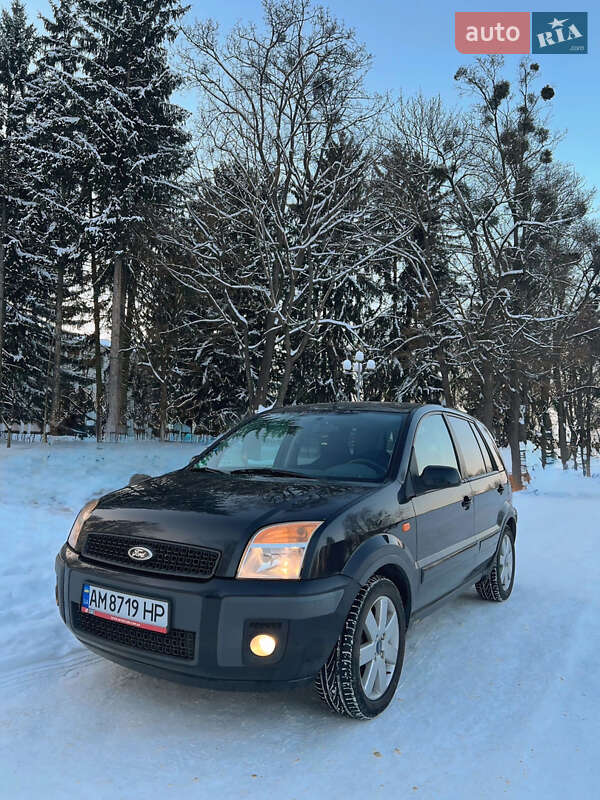 Хетчбек Ford Fusion 2007 в Звягелі