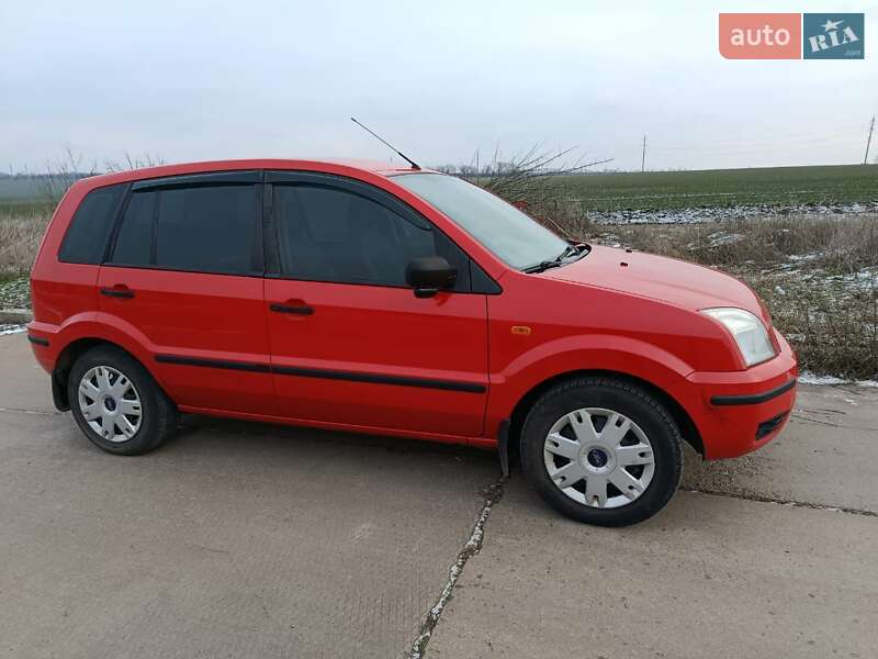 Хетчбек Ford Fusion 2003 в Первомайську
