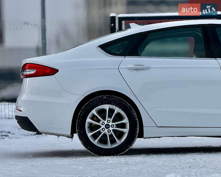 Седан Ford Fusion 2018 в Києві