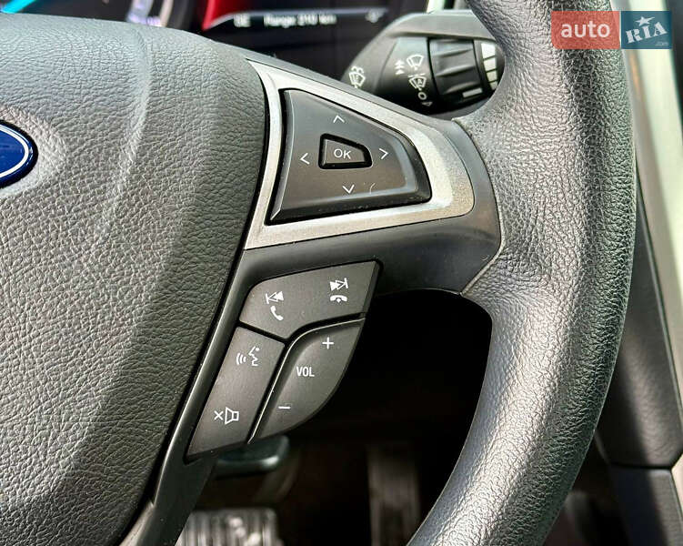 Седан Ford Fusion 2018 в Києві