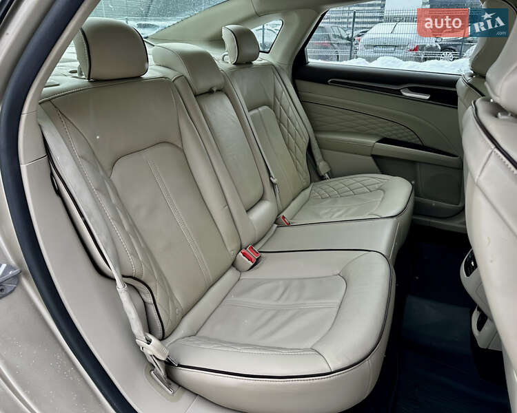 Седан Ford Fusion 2016 в Києві