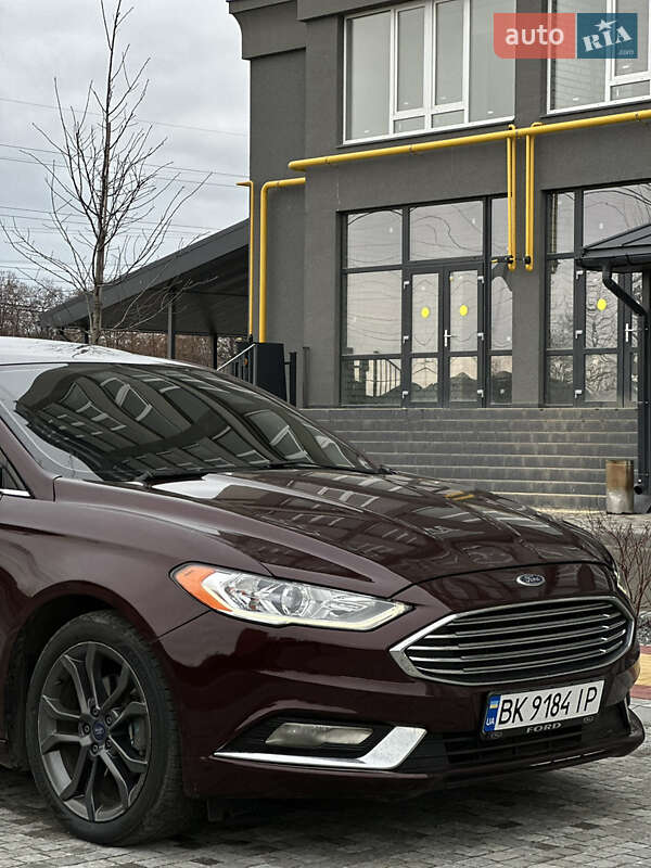 Седан Ford Fusion 2018 в Буче