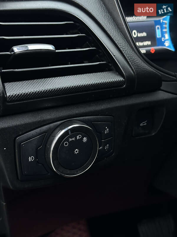 Седан Ford Fusion 2018 в Буче