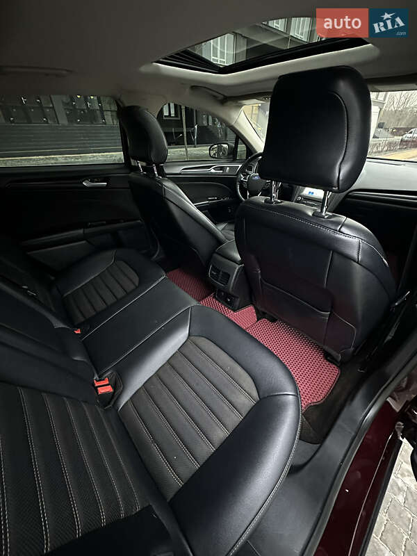 Седан Ford Fusion 2018 в Буче