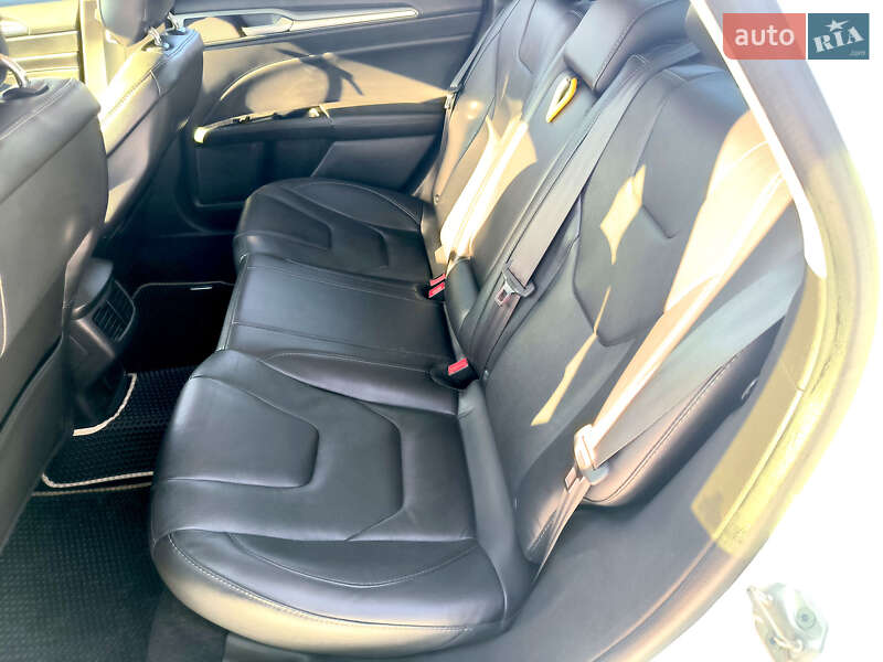 Седан Ford Fusion 2014 в Запоріжжі