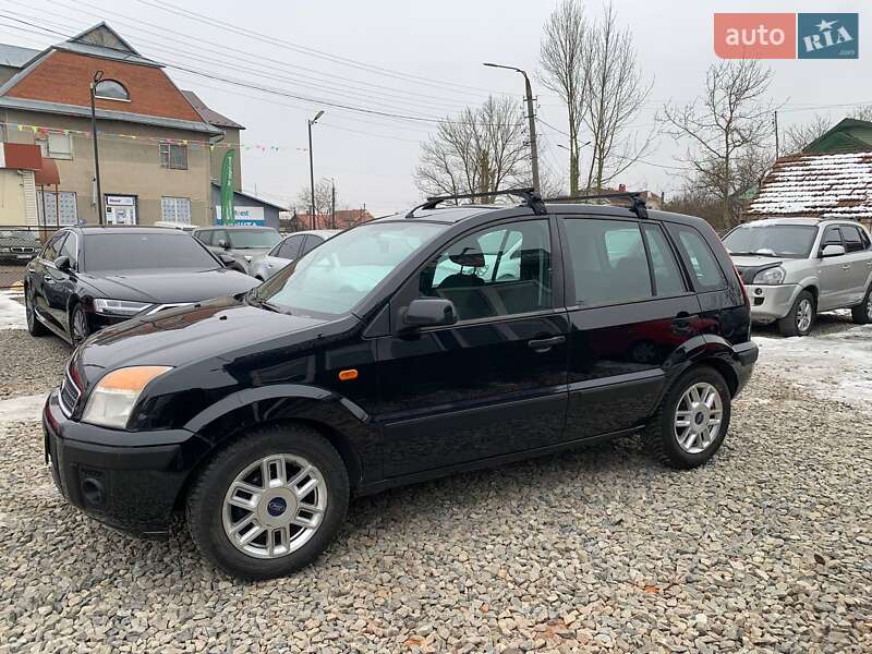 Хэтчбек Ford Fusion 2008 в Коломые