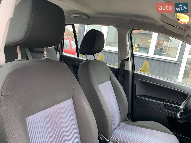 Хэтчбек Ford Fusion 2008 в Коломые