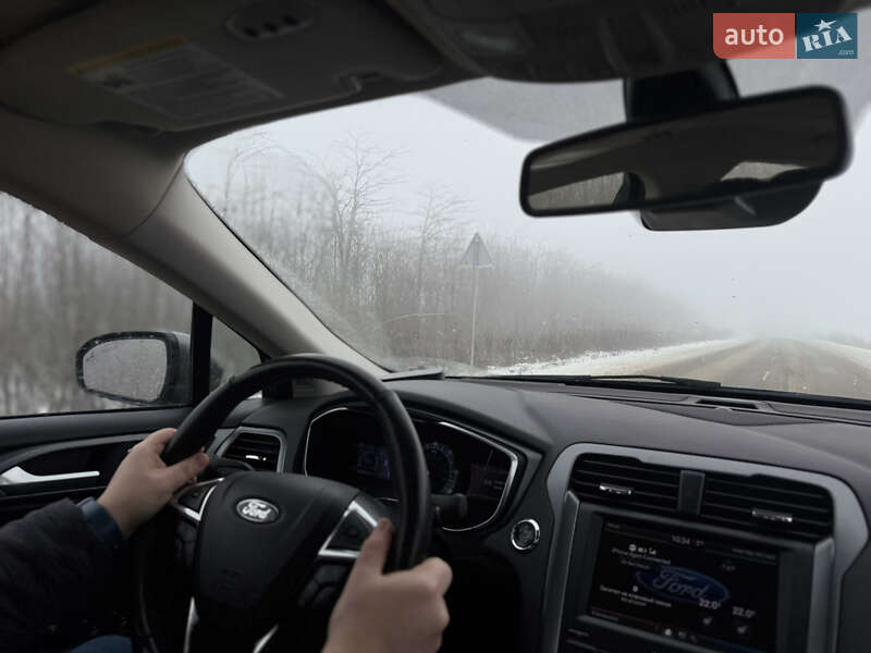 Седан Ford Fusion 2013 в Одесі