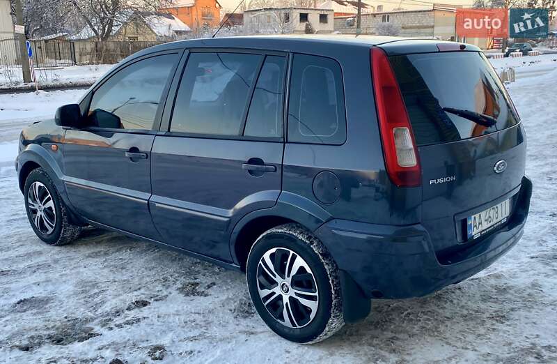 Хетчбек Ford Fusion 2011 в Києві
