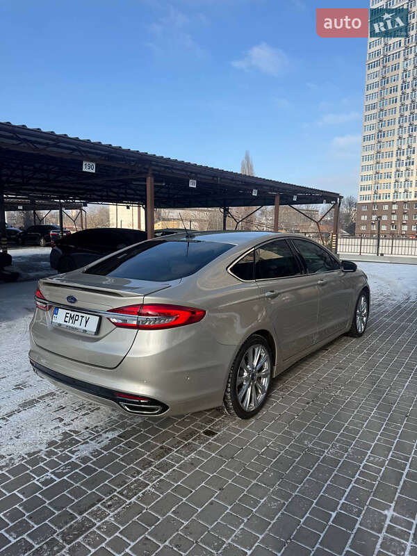 Седан Ford Fusion 2017 в Одесі