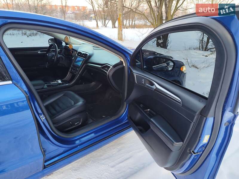 Седан Ford Fusion 2017 в Тульчині