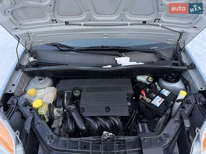 Хэтчбек Ford Fusion 2007 в Луцке