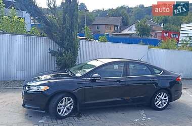 Седан Ford Fusion 2015 в Львове