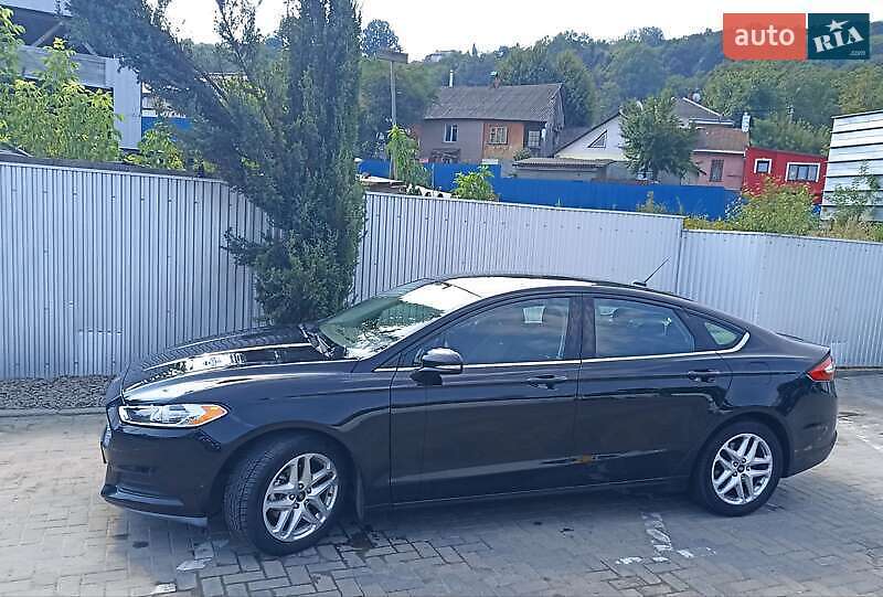 Седан Ford Fusion 2015 в Львове