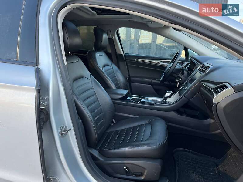 Седан Ford Fusion 2013 в Києві