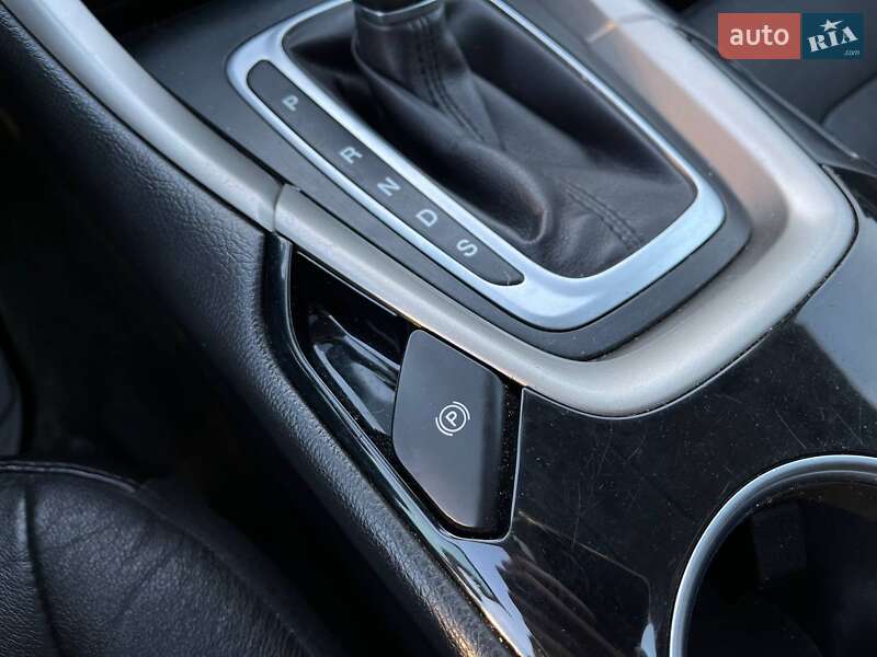 Седан Ford Fusion 2013 в Києві