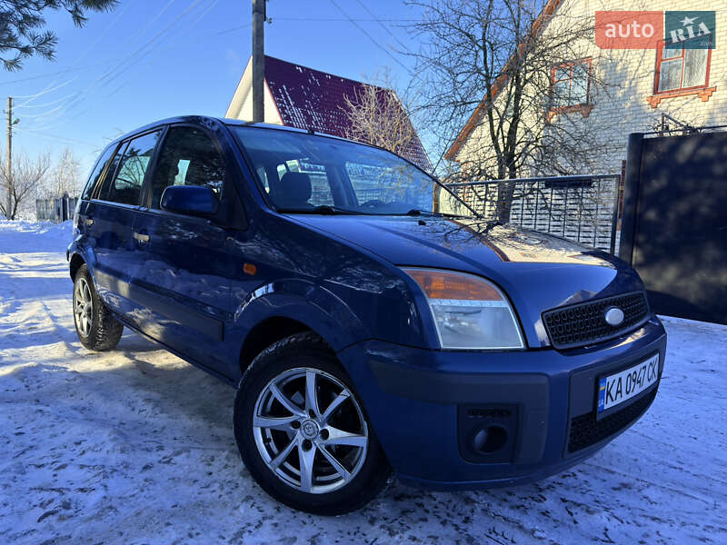 Хэтчбек Ford Fusion 2007 в Мене