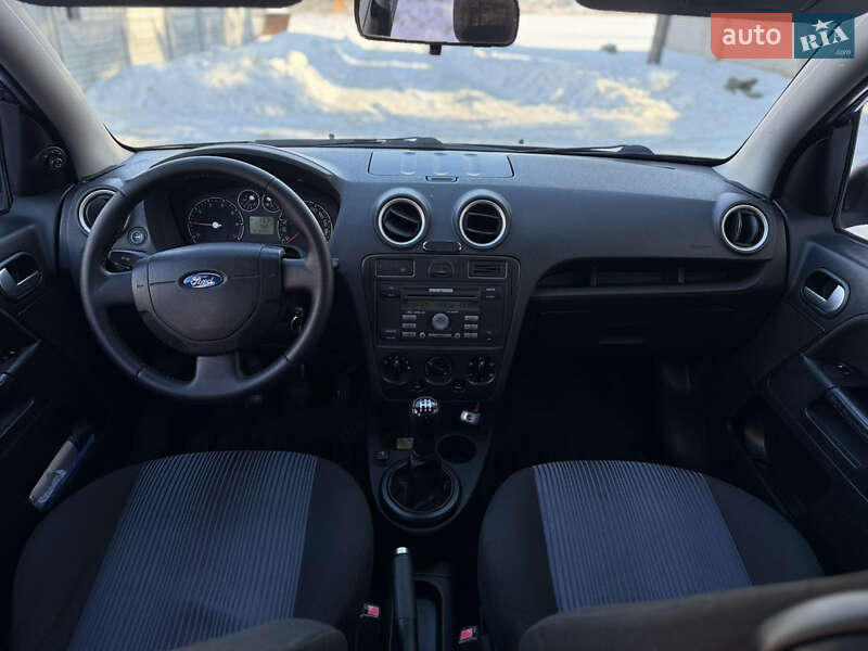 Хэтчбек Ford Fusion 2007 в Мене