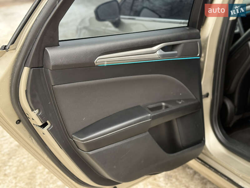 Седан Ford Fusion 2018 в Киеве