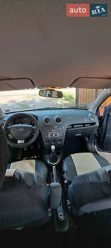 Хэтчбек Ford Fusion 2007 в Зачепиловке