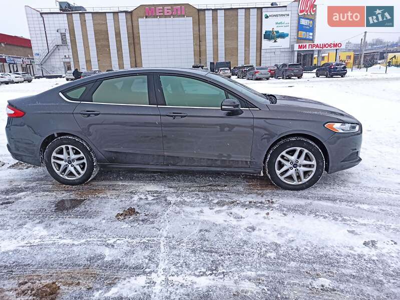 Седан Ford Fusion 2015 в Харкові