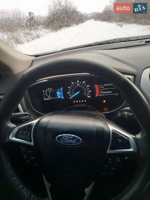 Седан Ford Fusion 2013 в Жовкві