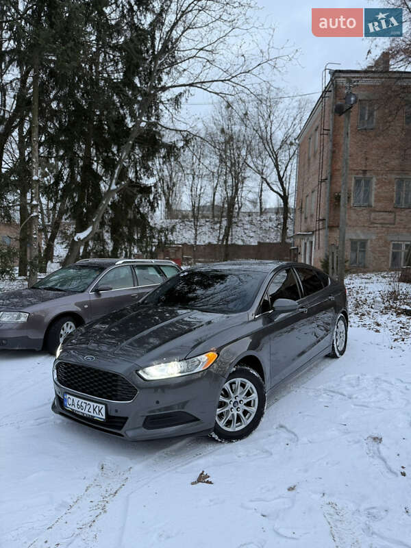 Седан Ford Fusion 2016 в Киеве фото 2 Седан Ford Fusion 2016 в Киеве
