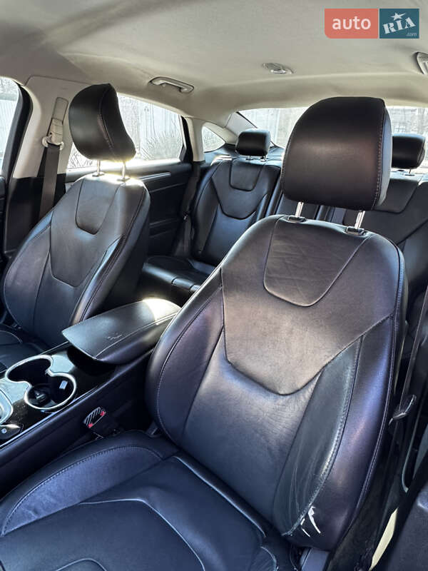 Седан Ford Fusion 2015 в Сумах