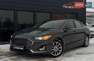 Седан Ford Fusion 2018 в Ровно